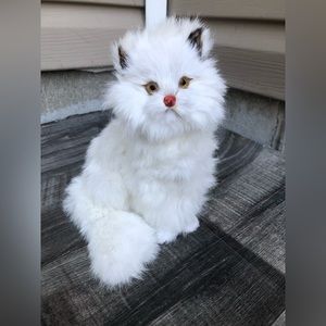 Lifelike Realistic Furry Simulation Kitten Figurine Realistic Kitten Deco